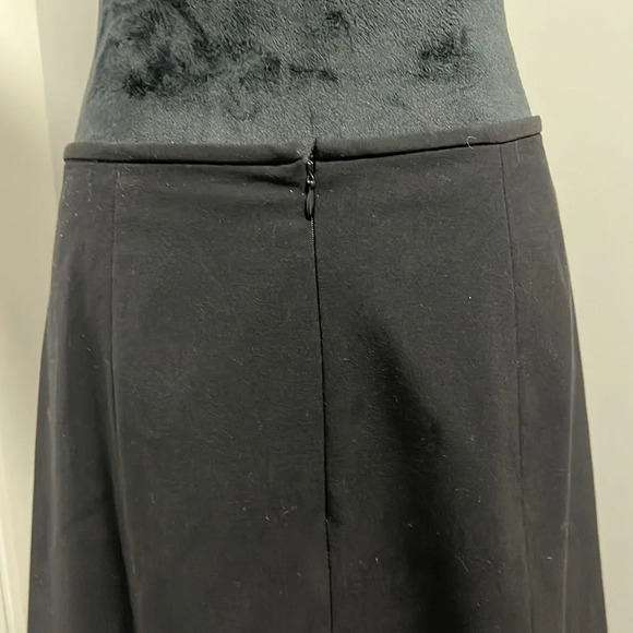 Nine West || Black bottom ruffled fit/flare skirt size 6 - Picture 5 of 7